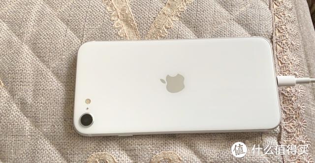 苹果iPhone SE 2评测，A13芯片+小屏幕戳中了我的痛点