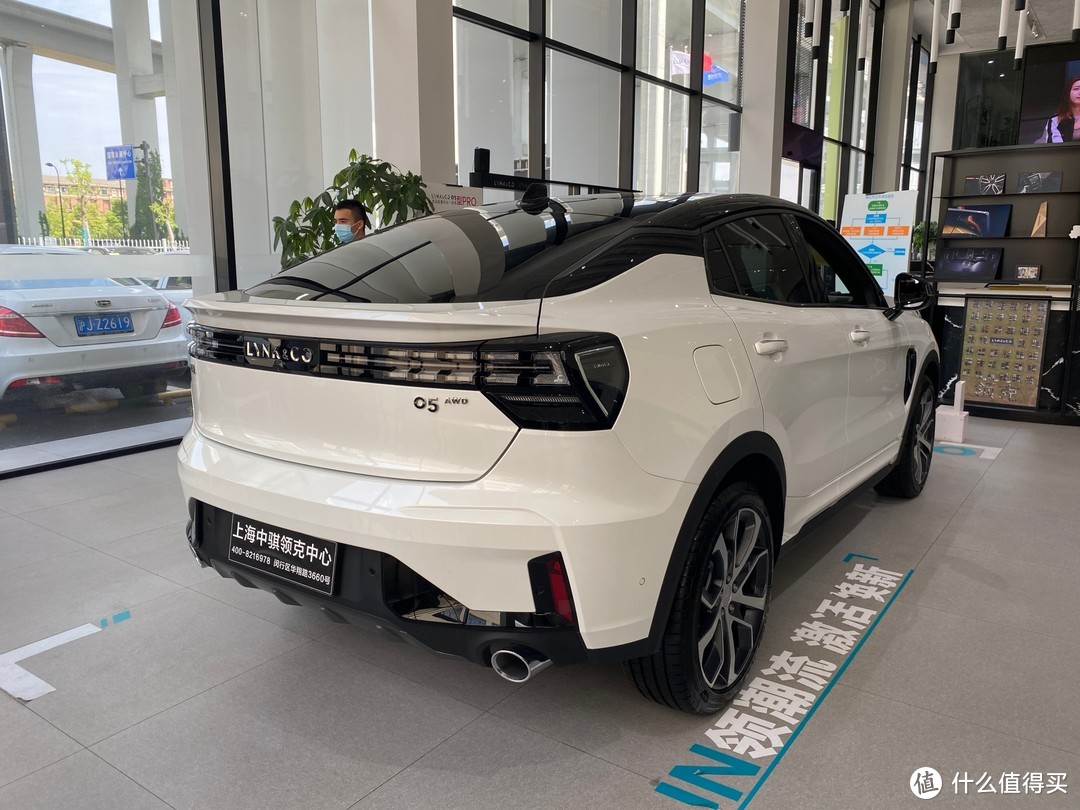 领克05探店：后排空间出乎意料 20万级别最香SUV？