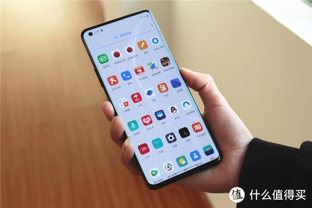 OnePlus 8 Pro深度体验！高素质屏幕下的安卓旗舰，2020年上半年值得买吗？