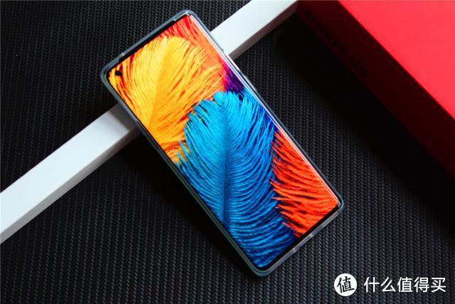 OnePlus 8 Pro深度体验！高素质屏幕下的安卓旗舰，2020年上半年值得买吗？