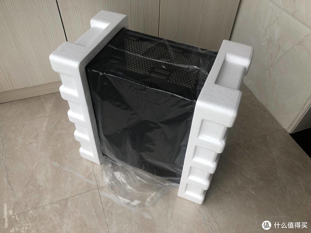 超mini-酷冷至尊(CoolerMaster)MB400L(智瞳)