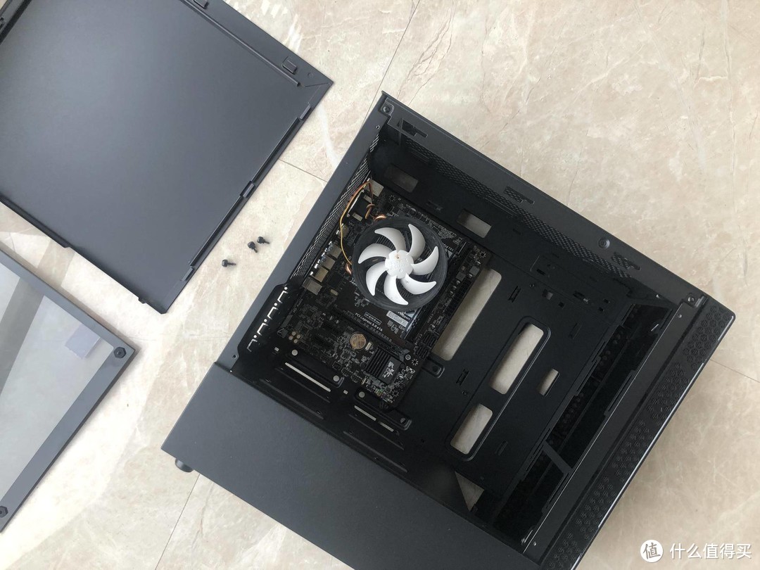 超mini-酷冷至尊(CoolerMaster)MB400L(智瞳)