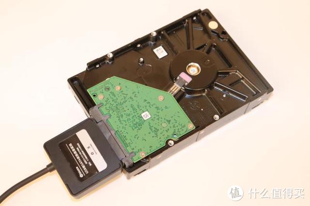 旧电脑换只能不锈钢盆？不，一个小配件就能让主机硬盘发挥大作用