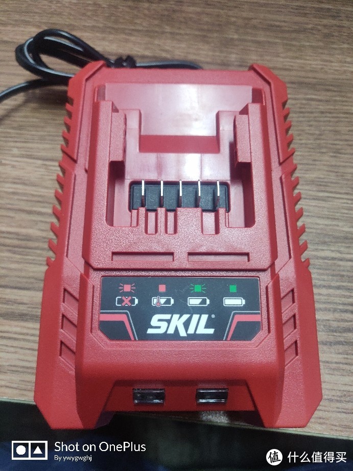 SkIL Dl5290C-10 开箱与轻度拆解