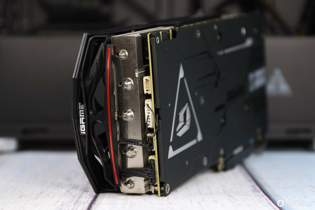 7000元主流甜品配置9600kf2060s金河田魔术师pro随心装