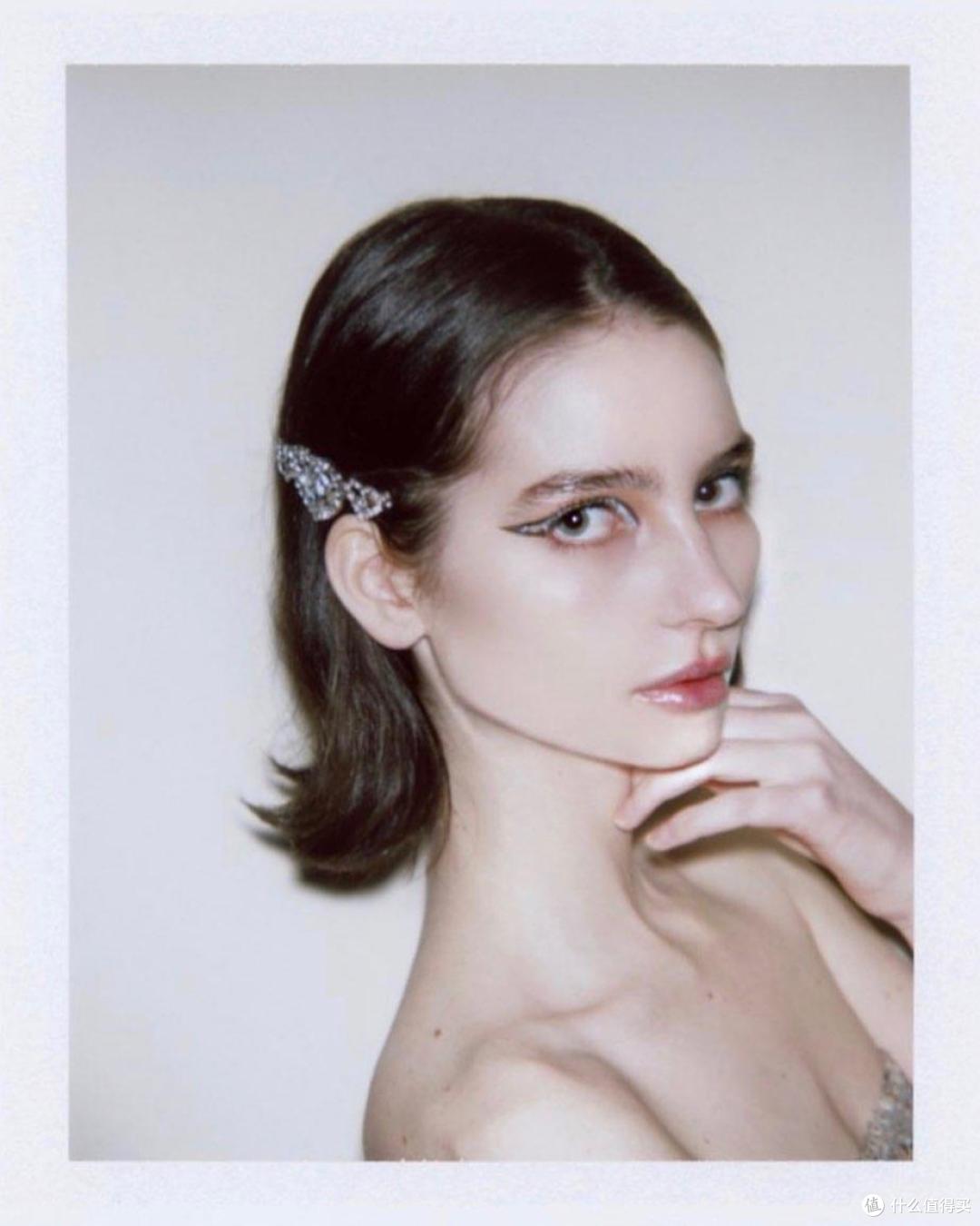 已故明星保罗·沃克女儿梅朵·沃克成网红模特,年仅21岁拥有百万级