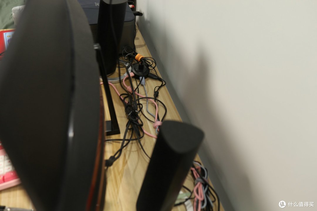 先上一波整理之前的桌面,整理后的桌面封面已经展示就不卖关子啦.