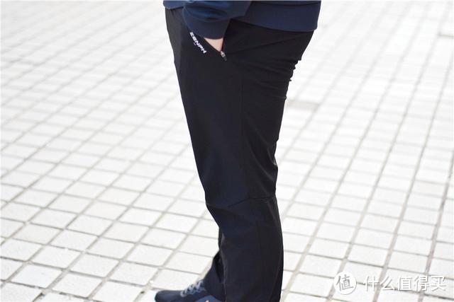 不仅体面还显瘦，小米推出四面弹休闲长裤，速干面料、随意拉伸