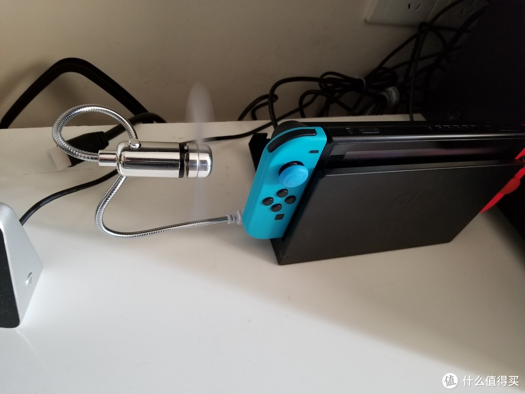 魔改ns任天堂switch底座散热增加自动风扇