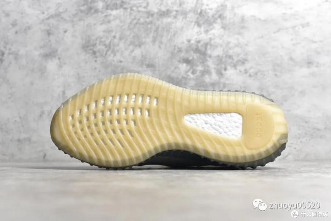 yeezyboost350v2两双神秘配色高清照无预警释出