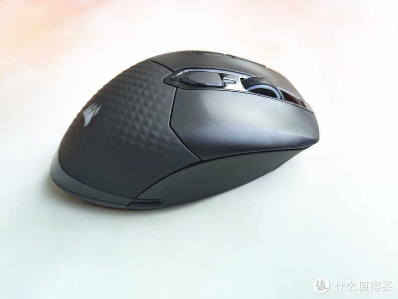 美商海盗船DARK CORE PRO RGB SE鼠标：不一样的炫酷畅爽体验