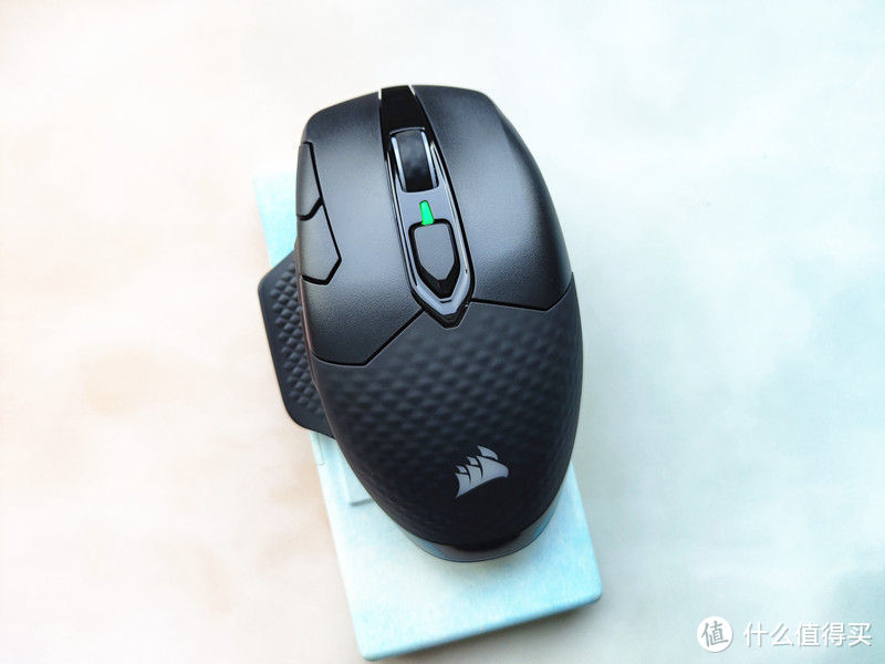 美商海盗船DARK CORE PRO RGB SE鼠标：不一样的炫酷畅爽体验