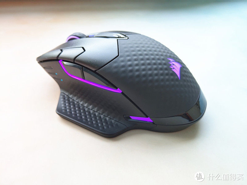 美商海盗船DARK CORE PRO RGB SE鼠标：不一样的炫酷畅爽体验