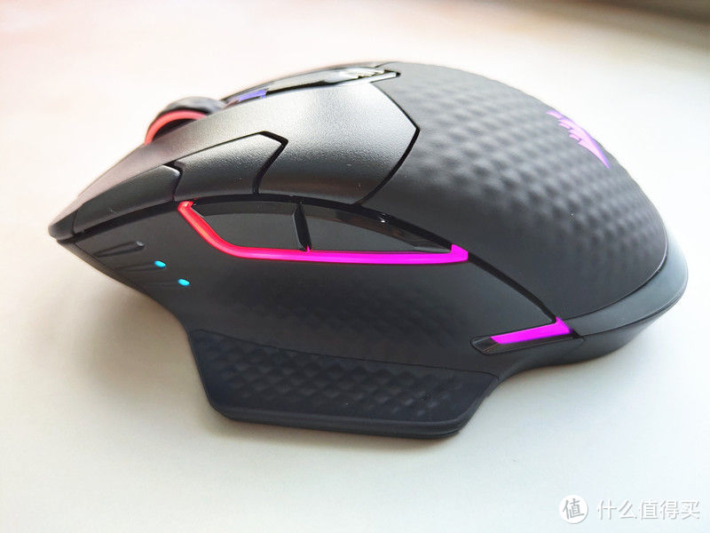 美商海盗船DARK CORE PRO RGB SE鼠标：不一样的炫酷畅爽体验