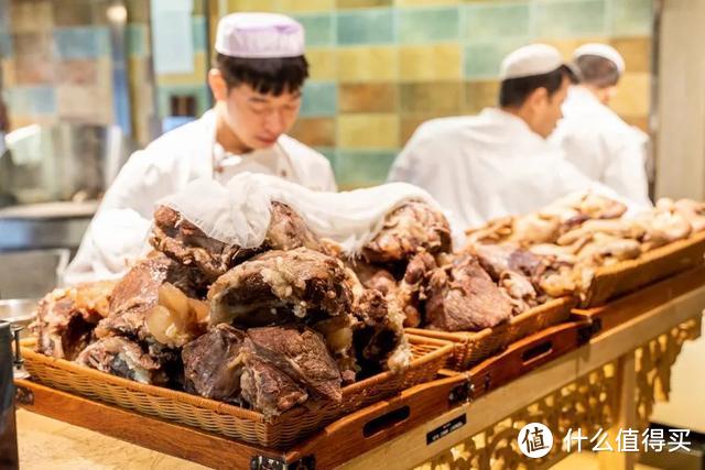 上海街头，有哪些好吃的烤肉肉肉店？