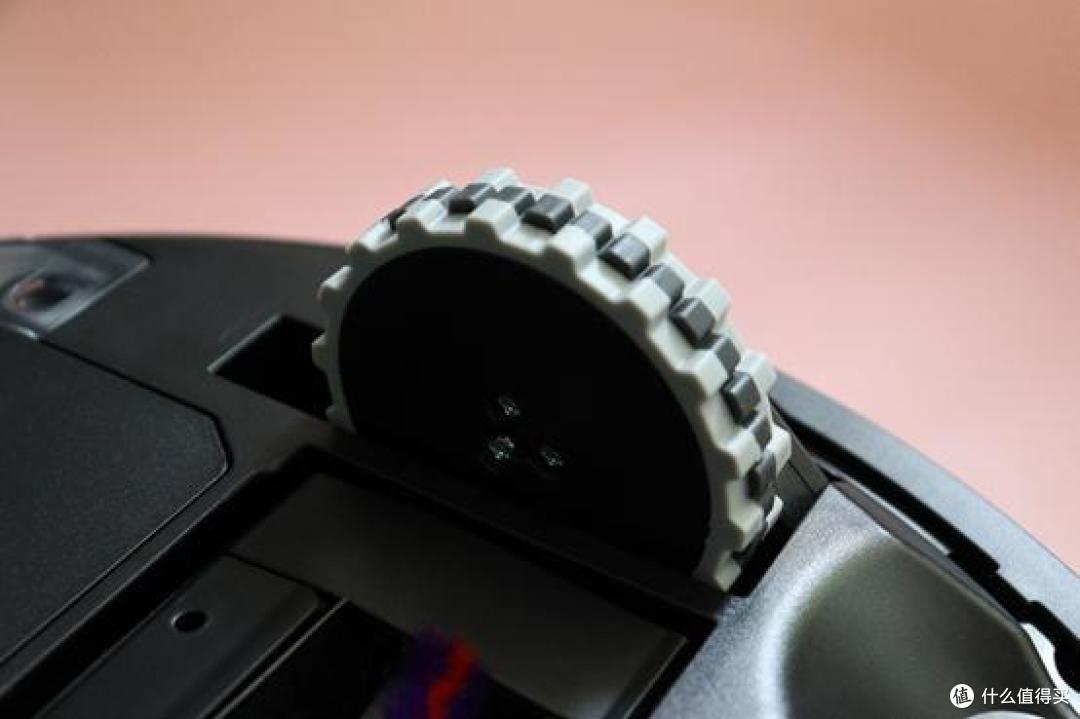 美的M7智能扫地机器人，2000元请一个全职“保姆”，这波操作亏吗？