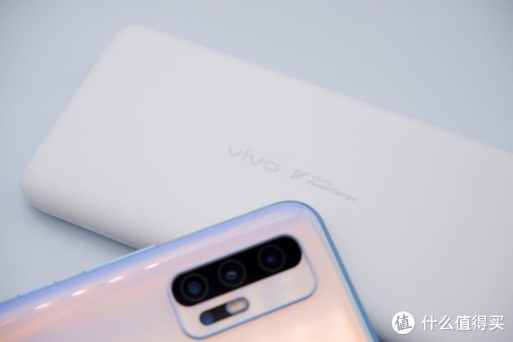 vivo Z6能量套装：让小钢炮随时充满能量