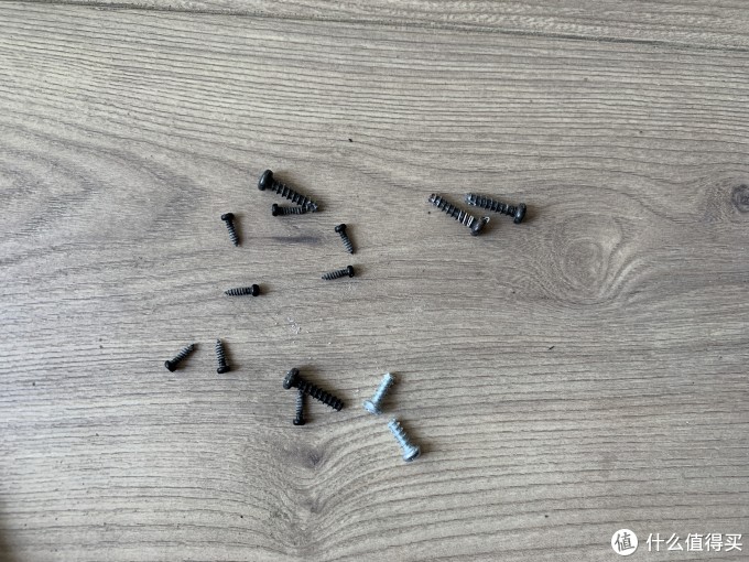 科沃斯扫地机器人朵朵S四年后的配件选购及终极清洁与拆解,以后不坏不拆,至死不渝!