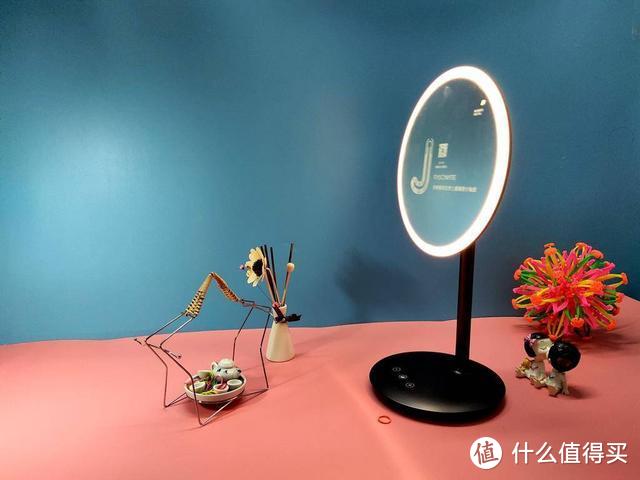 第一款LED美妆镜怎么选？看看斐色耐JIUJIU镜的实物测评