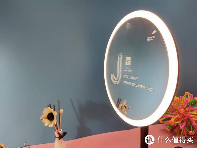 第一款LED美妆镜怎么选？看看斐色耐JIUJIU镜的实物测评