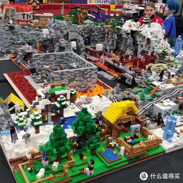 用乐高还原出《Minecraft我的世界》场景