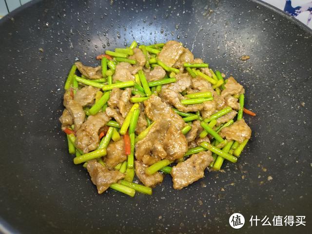 大厨教的炒牛肉方法真不错，30秒爆炒出锅，牛肉鲜香嫩滑不塞牙