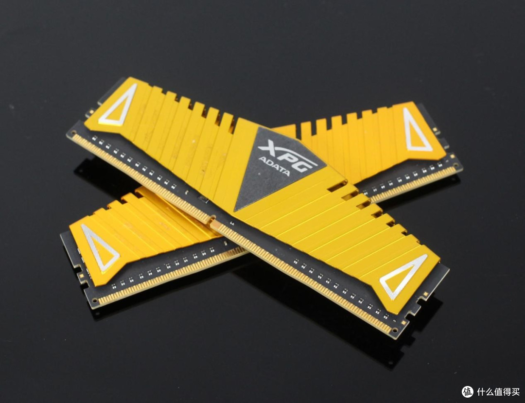 威刚(adata)ddr4360016gb(8g×2)套装台式机内存xpg-威龙z1(金色)京东