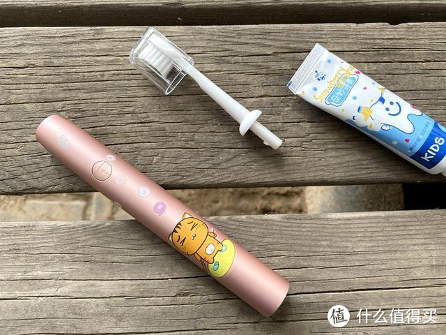 让宝宝爱上刷牙的菲莱斯儿童电动牙刷K1，上手体验