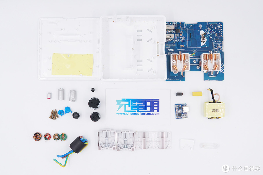 拆解报告：deli得力2A1C 45W PD快充延长线插座33650