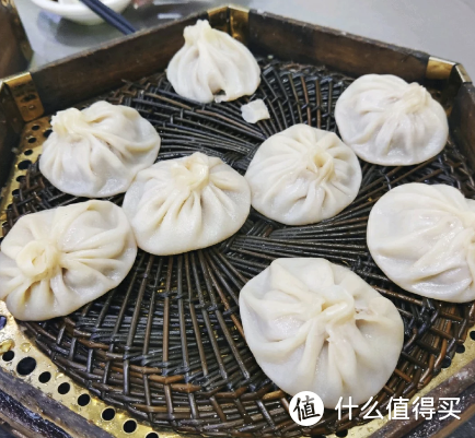 西安人的城墙下是吃不完的美食，100元让你在西安吃饱喝足~