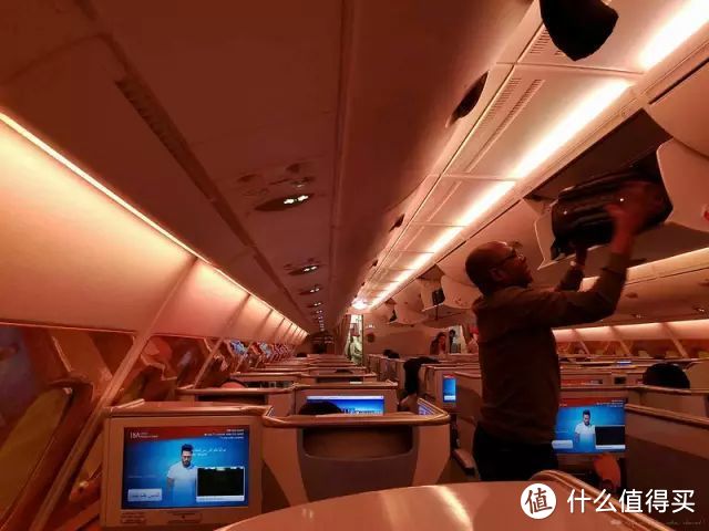 坐一次少一次？阿联酋航空的A380商务舱乘机体验