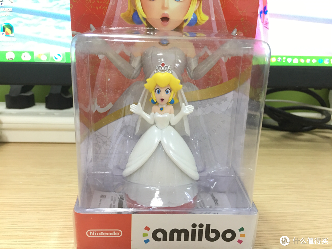 第一件amiibo人偶配件到手晒—桃花公主 婚礼造型