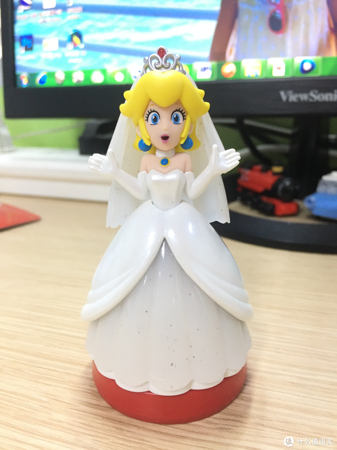 第一件amiibo人偶配件到手晒—桃花公主 婚礼造型