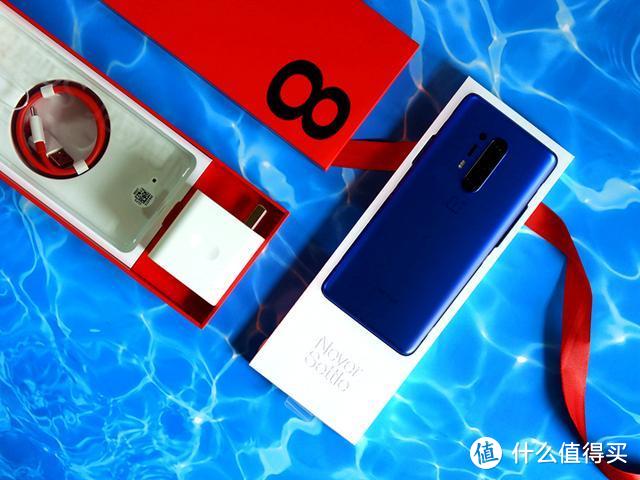 一加 8 Pro：不只是屏幕机皇，更是全面优秀的*级旗舰