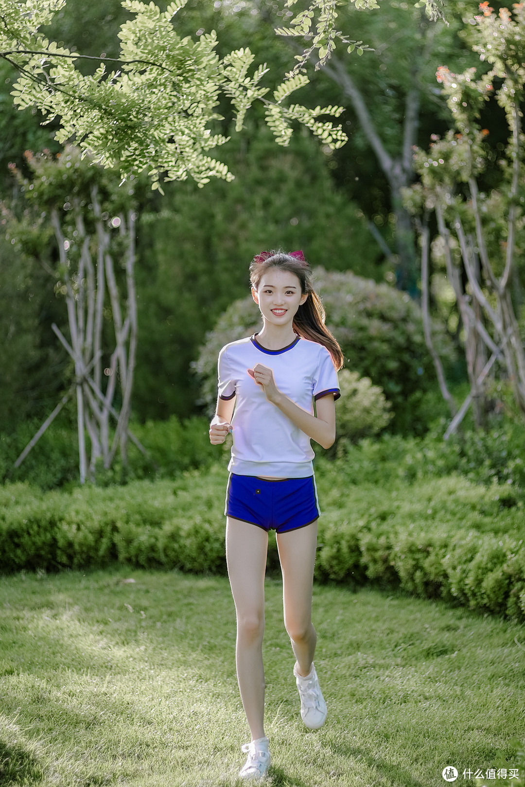 使用SONY A7R3+宾得二公主拍运动美少女。