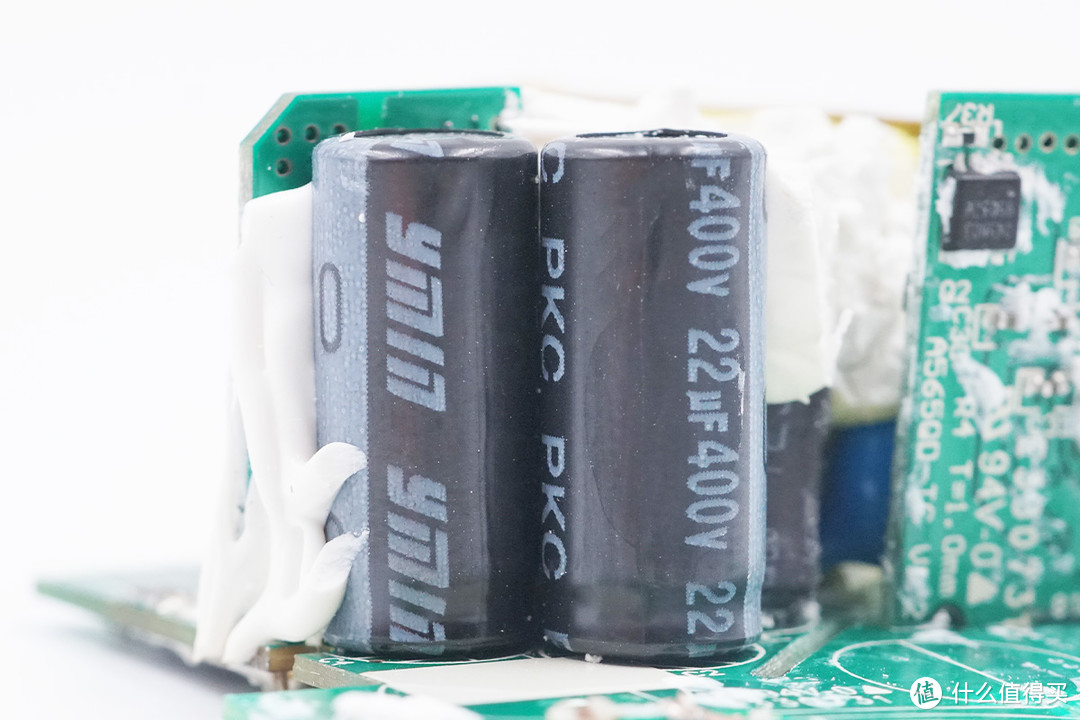 拆解报告：Lapo 65W USB PD氮化镓快充充电器