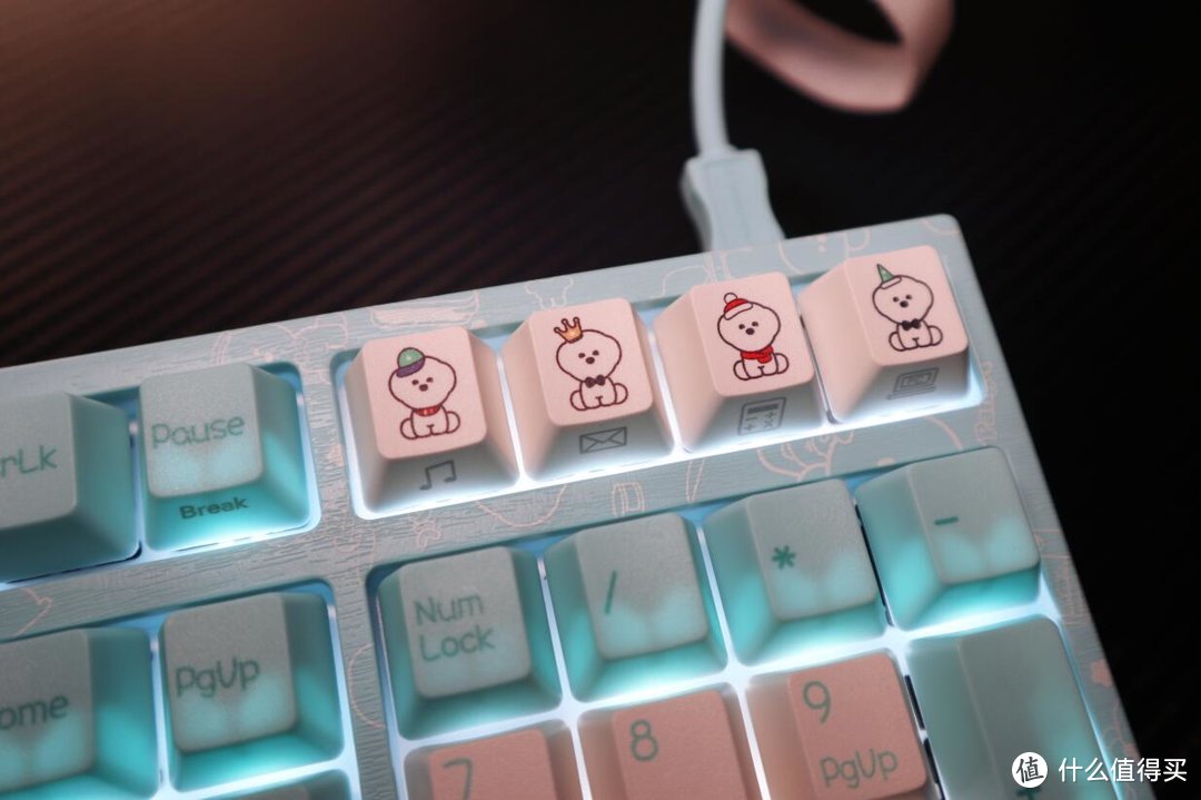 阿米洛 比熊 红轴108键机械键盘 简单开箱
