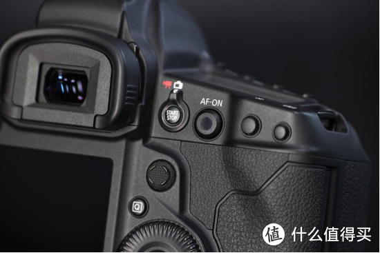 新一代机皇登场 全画幅旗舰单反EOS-1D X Mark III评测