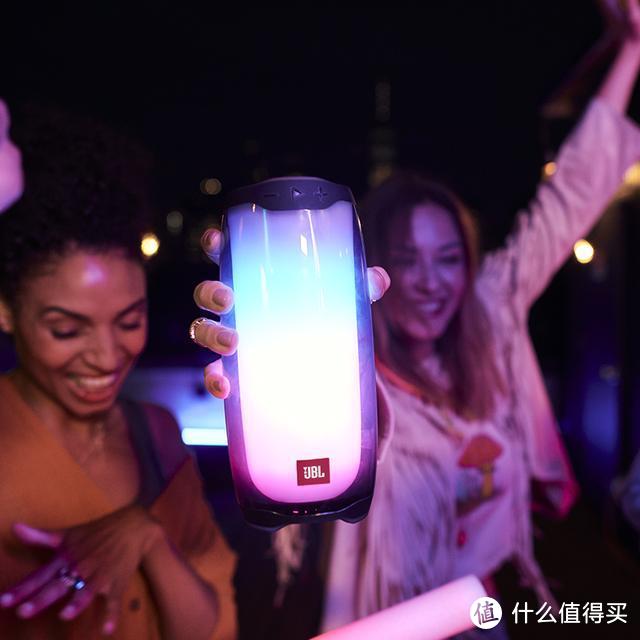 看得见的立体环绕好音乐，JBL PULSE4第四代便携音箱测评J