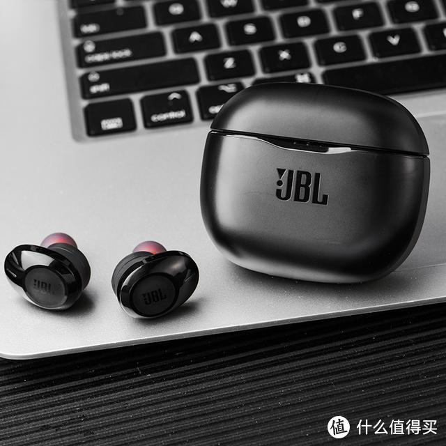 JBL TUNE120 TWS无线耳机测评，性能出色颜值也高