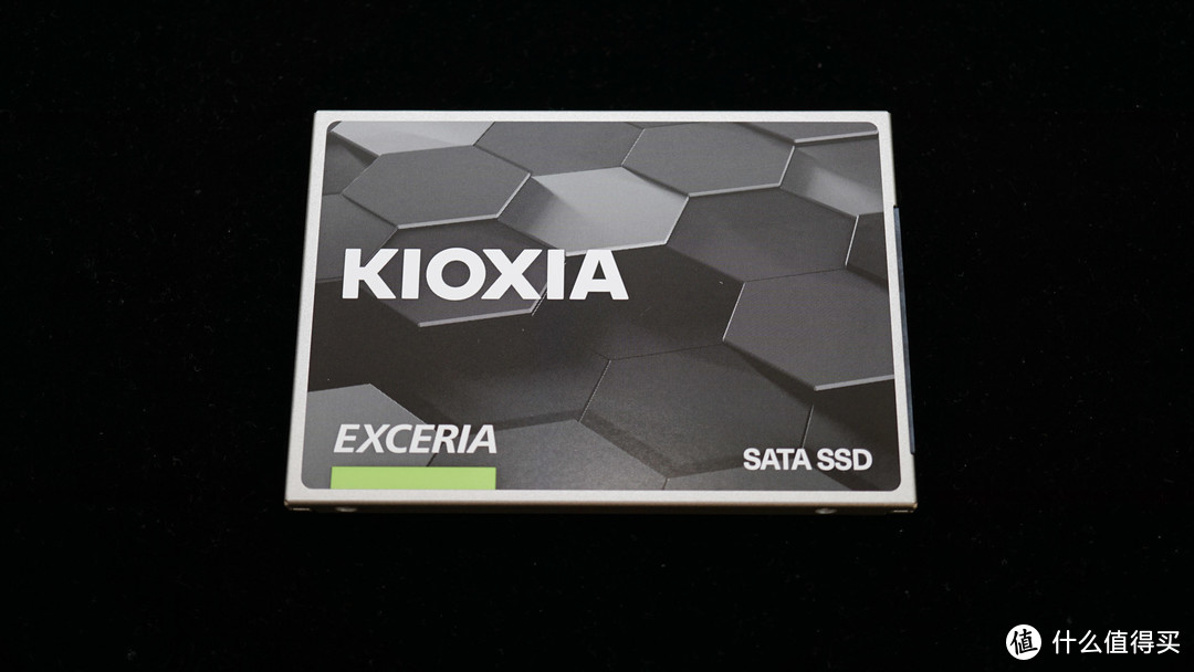 东芝存储改名铠侠！KIOXIA TC10 SSD固态硬盘实测