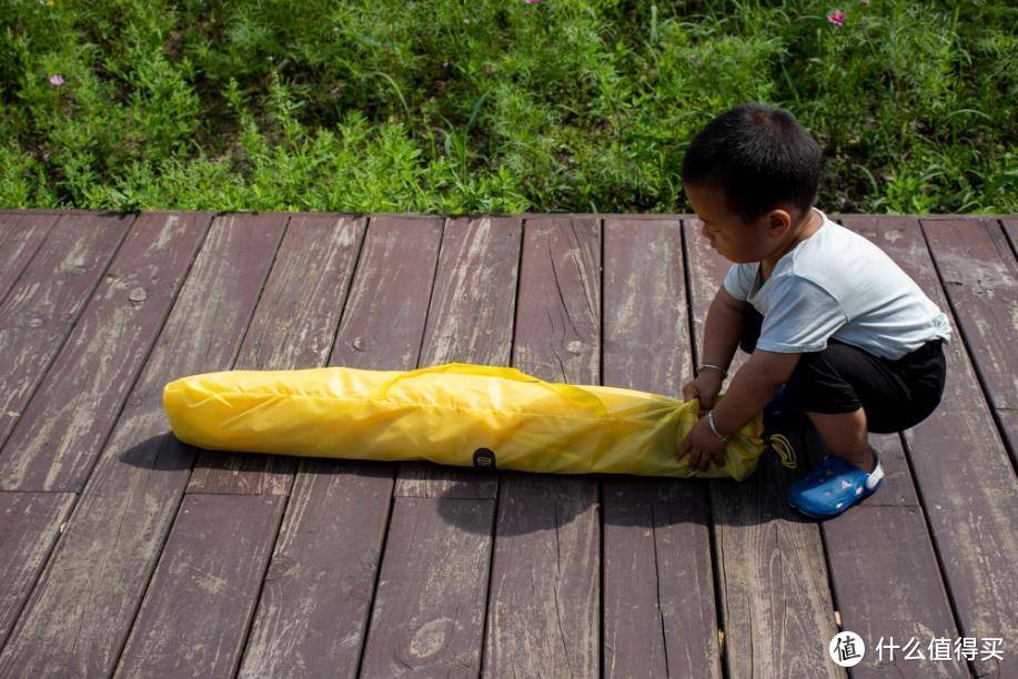 快速给萌宝一间独处的萌趣小屋——早风轻便速开儿童帐篷轻体验