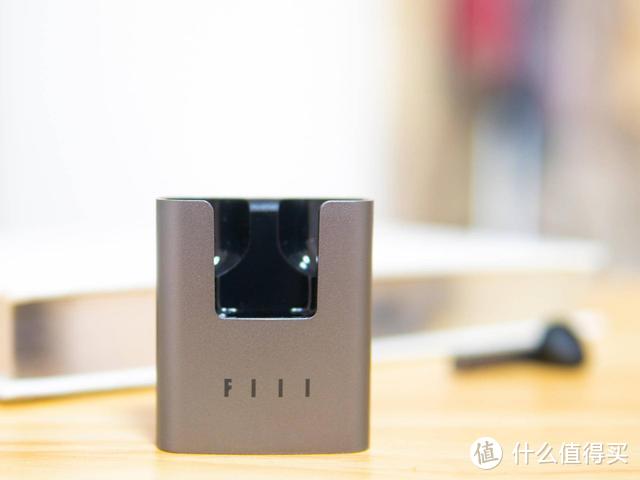 FIIL CC真无线耳机评测，超预期使用体验，汪峰老师真的用心了