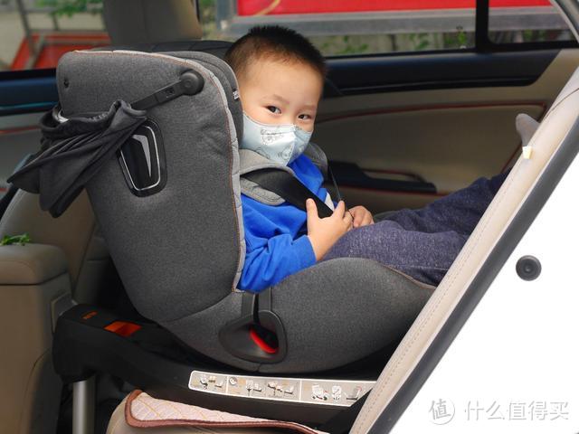 你的双手保护不了孩子，老司机带你看儿童安全座椅怎么选，需要做到这5点