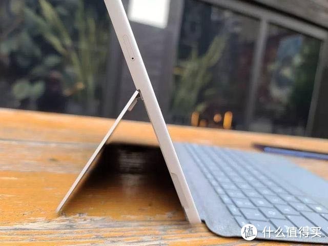 Surface Go 2除了比一代增加了更大的屏幕，还有啥提升？