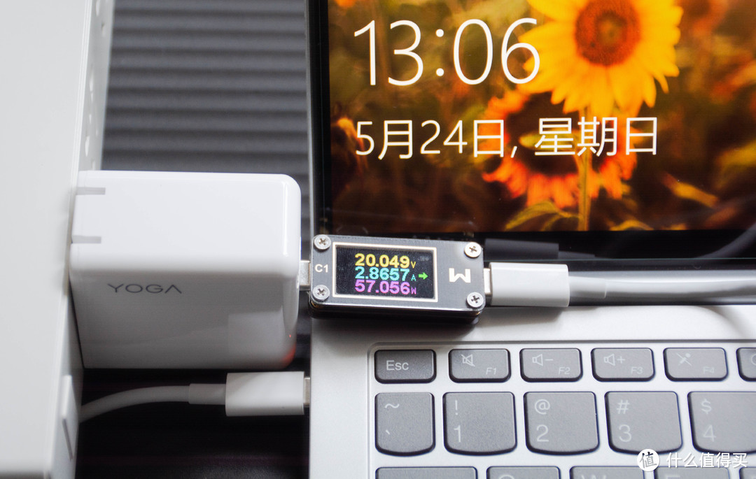 质感温润、折叠插头的YOGA USB-C 65W充电头到底怎么样