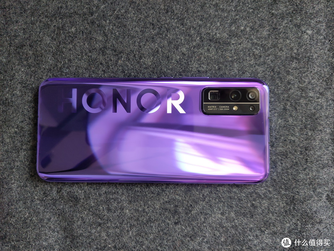 购买的机型为荣耀30 霓影紫,不过lp一直说这个颜色叫紫色迷情.