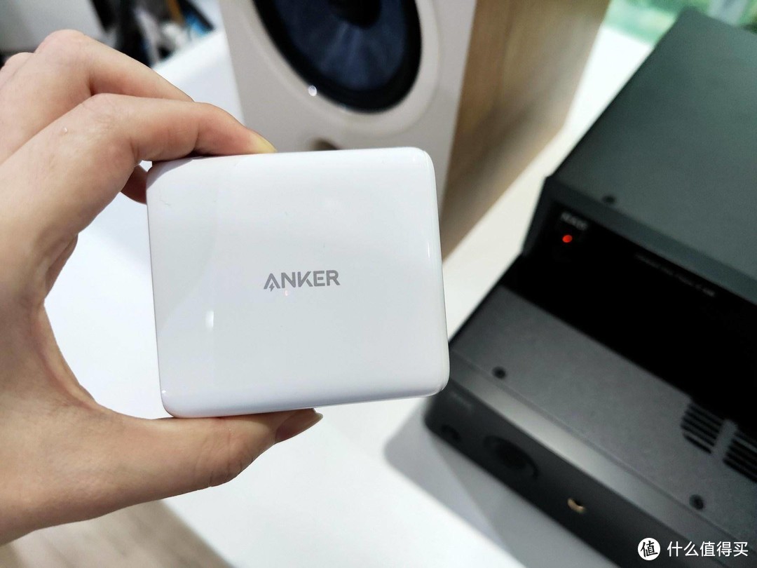 化繁为简，一手掌握的充电解决方案 - Anker 超级充二代 新鲜评测