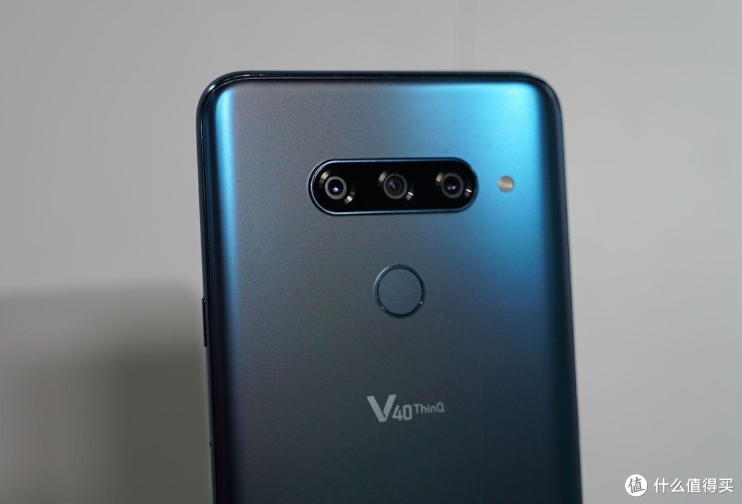 LG V40 ThinQ