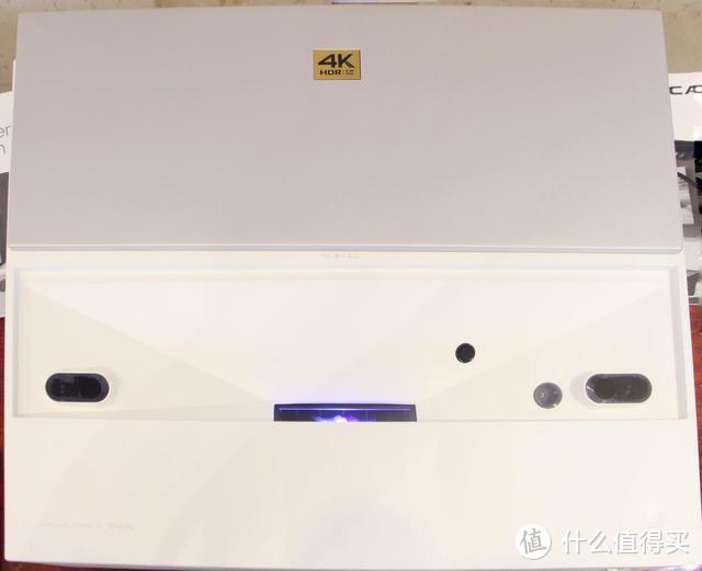 100吋明基激光电视i960L，不去影院也能拥有极致的4K观影体验